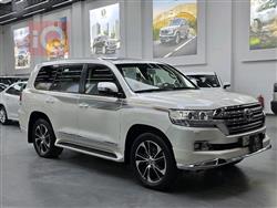 تويوتا لاندكروزر